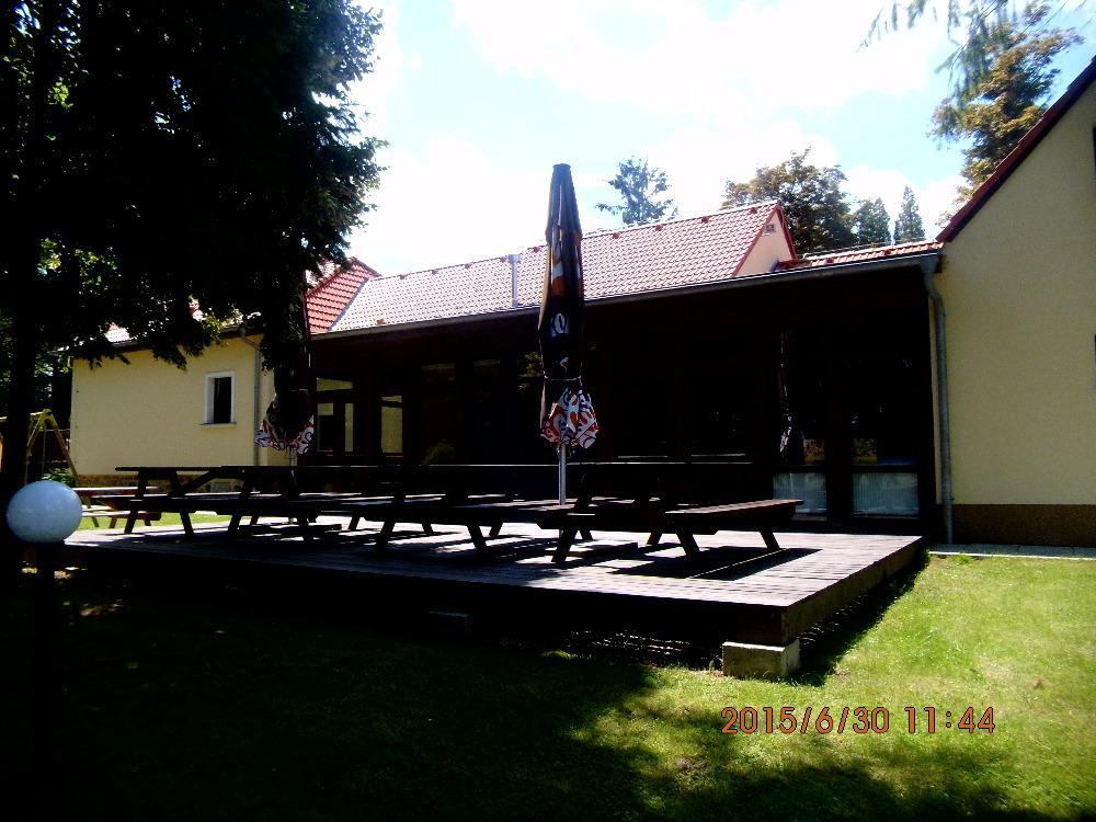 Rekreacni A Skolici Stredisko Zajezek Apartment Chlum u Trebone Exterior photo